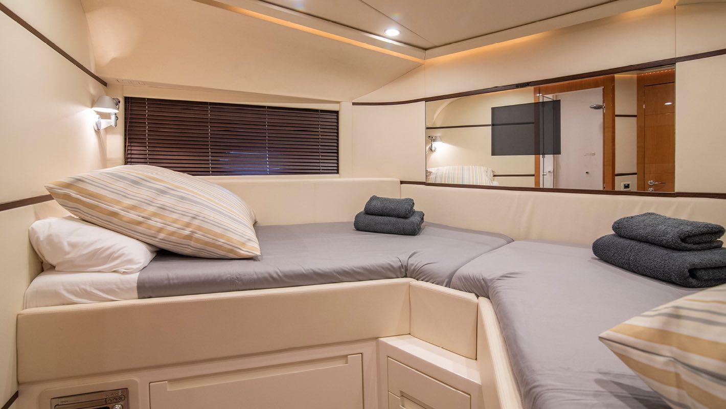 Pershing 62 Yacht Sleeping
